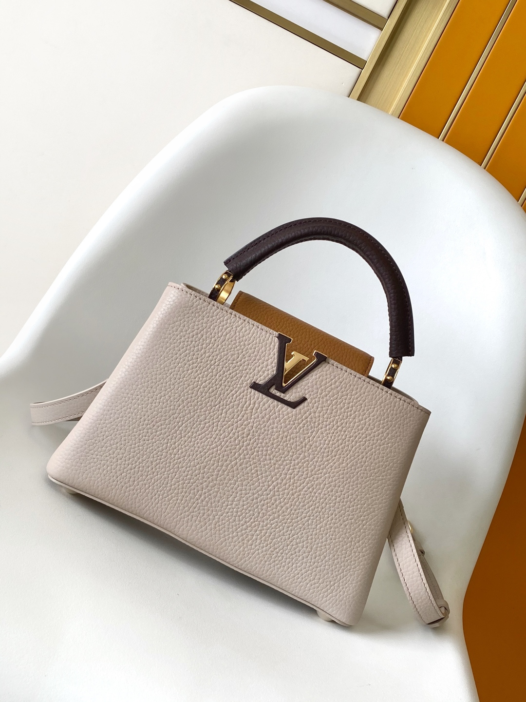 Louis Vuitton LV Classic Handbag Premium Canvas LV Logo Detail Office Commute Luxury Accessory